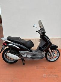 Beverly 250