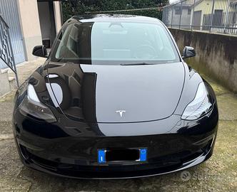 TESLA Model 3 - 2023