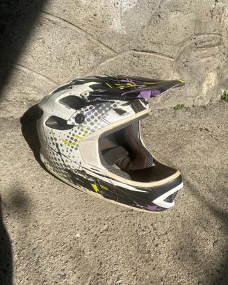 Casco integrale bici + Ginocchiere