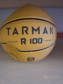2 palloni da basket + pompa aria