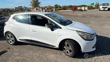 RENAULT CLIO RICAMBI USATI GARANTITI