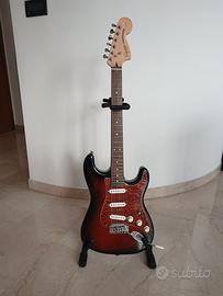 Chitarra elettrica Squier Stratocaster Standard