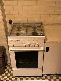 cucina praticamente mai usata