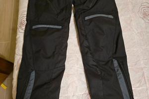 Pantaloni 3 strati dainese tempest impermeabili.