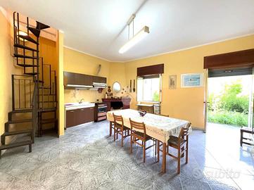 CASA SEMINDIPENDENTE A SAN MARTINO VALLE CAUDINA