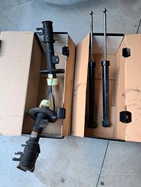 kit 4 ammortizzatori  Fiat Grande Punto 1.3 Mjet