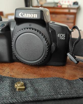 CANON EOS 750 Reflex Analogica a pellicola
