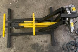 Sollevatore elettrico per vespa