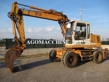 Liebherr 312 macchinario con difetto