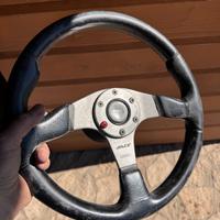 Volante Momo Race Pelle