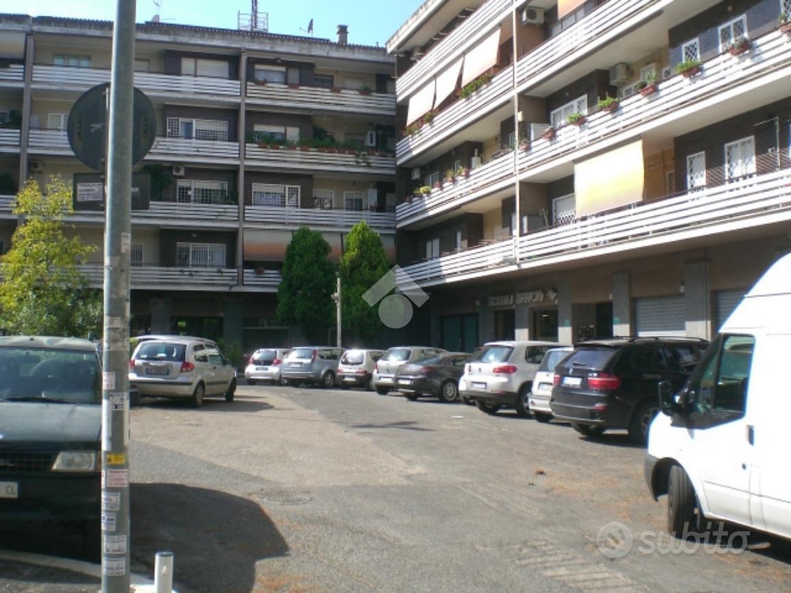 NEGOZIO A ROMA - Vista 5