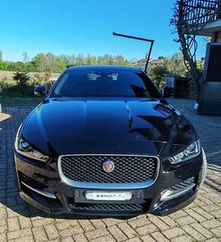JAGUAR  XE