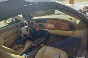 Jaguar XKR 4.2 V8 Supercharged per ricambi (2a)