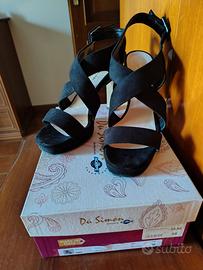 Sandali neri scamosciati tacco alto