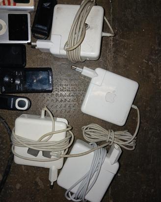 caricatore, iPod,  ipad tutto quello che si vede 