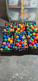 Cassette con palline colorate per giochi / vasca p