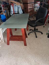 scrivania piano in vetro