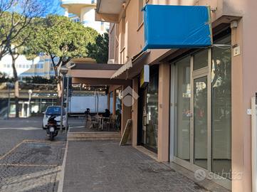 NEGOZIO A RIMINI
