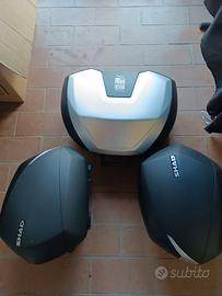 Tris valige completi di porta pacchi per YAMAHA