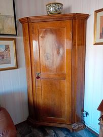 Mobile d'angolo cantonale