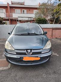 Peugeot 807