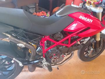 ducati hypermotard 1100s 