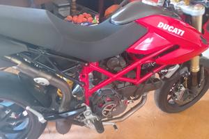 ducati hypermotard 1100s 