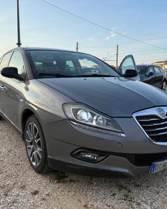 Lancia Delta 2.0 MJT TETTO/NAVI/PELLE 2.499€