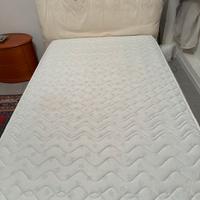 Letto a cassettone compreso di materasso
