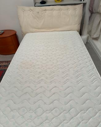 Letto a cassettone compreso di materasso