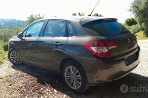 Auto dai bassi consumi