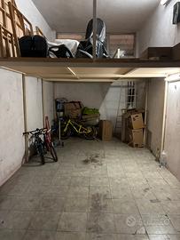 Box mt 20 soppalcato zona macchia gialla