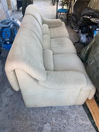 Divano tenuto molto bene