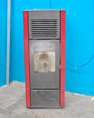 STUFA A PELLET 15 KW CANALIZZATA