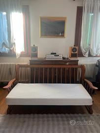 Divano letto in legno