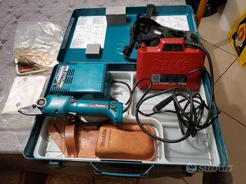Potatore Makita batteria someggiato
