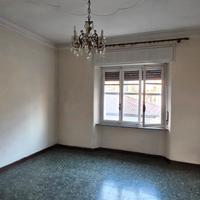 Appartamento 7 locali + giardino - parz. arredato