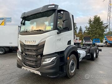 Iveco x-way ad260x48 y/ps hr on