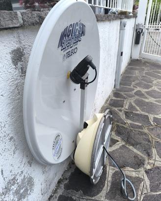 PARABOLA + DECODER E PICCOLA TV