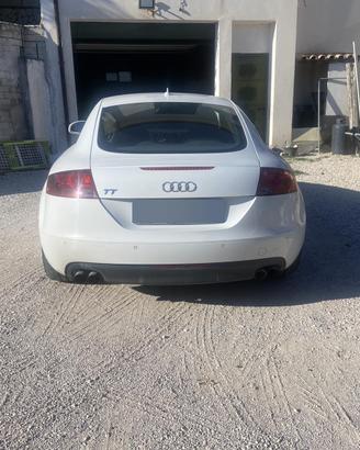 Audi tt 2.0 tfsi 200cv