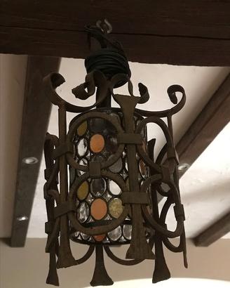 Lampadario in ferro battuto