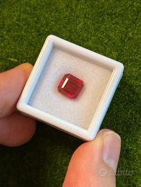 Rubino rosso 3.80 ct taglio Square certificato