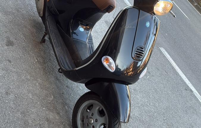 Piaggio vespa 50 et4