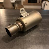 Replica Scarico Terminale Akrapovic
