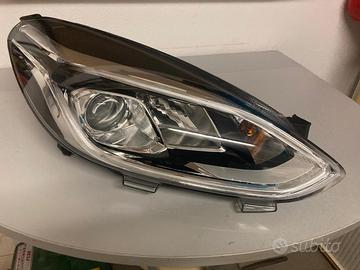 coppia fari anteriori ford fiesta led