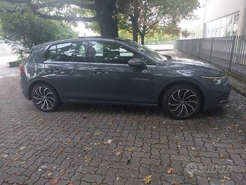volkswagen  golf 8