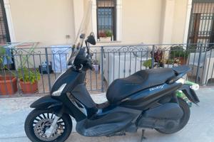 Beverly 125 del 2016