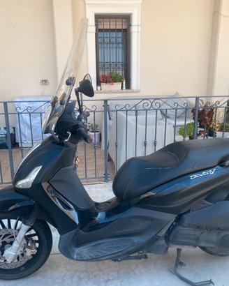 Beverly 125 del 2016