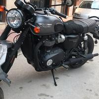 Triumph bonneville t120 black