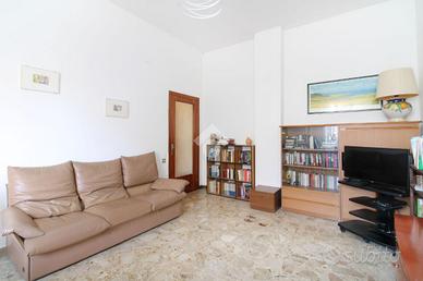 4 LOCALI A PORTO SANT'ELPIDIO